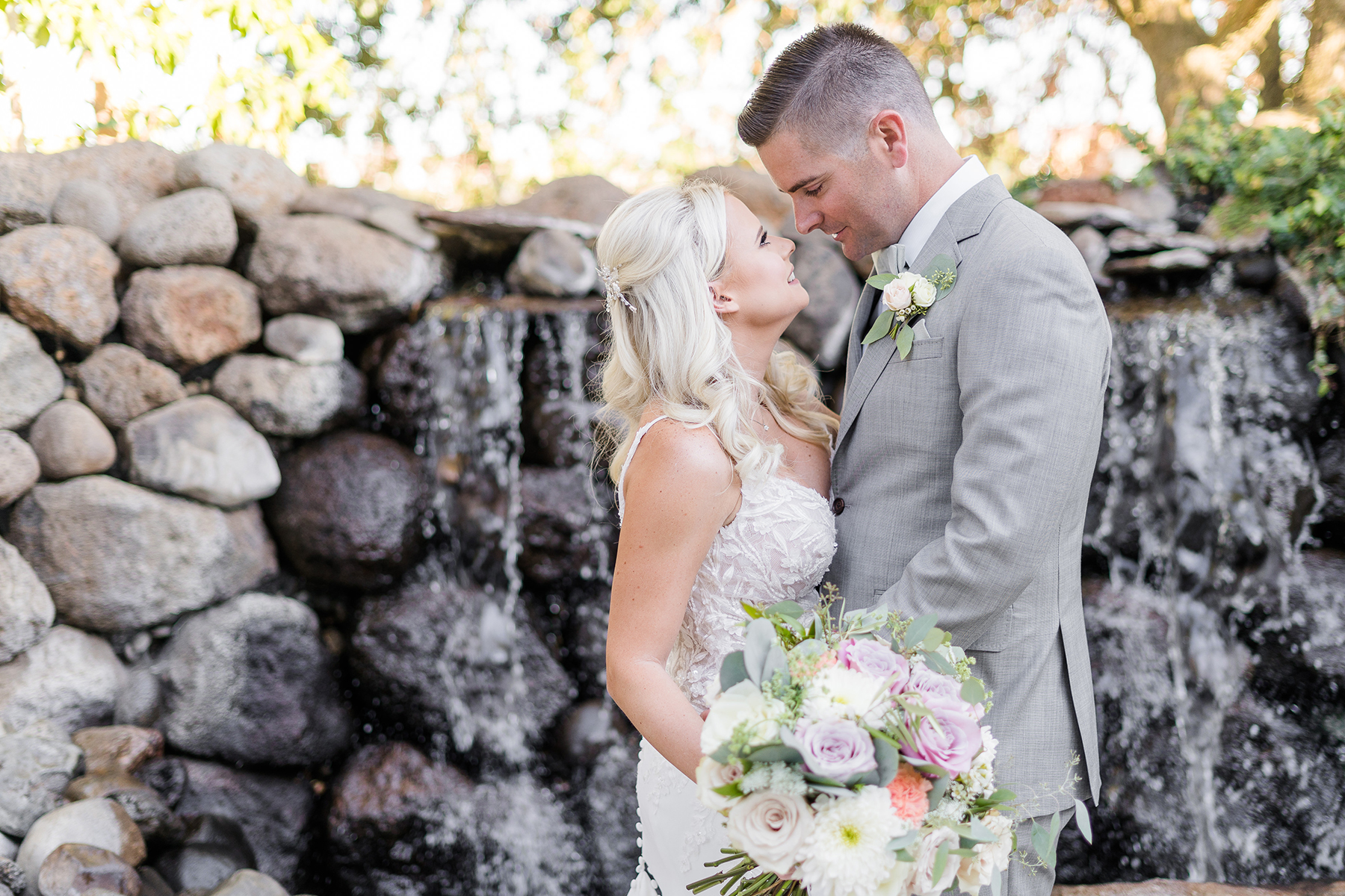 wedgewood weddings evergreen springs by Adrienne and Dani Photography