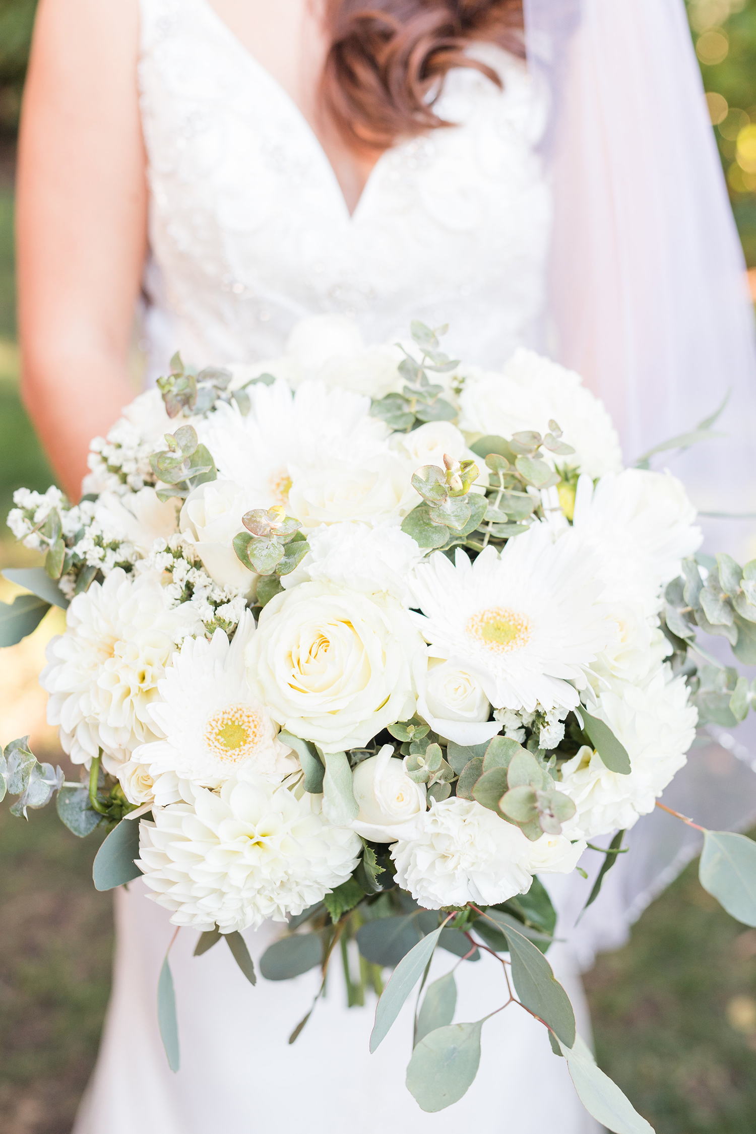 romantic and classic wedding floral design photo by adrienne and dani photography