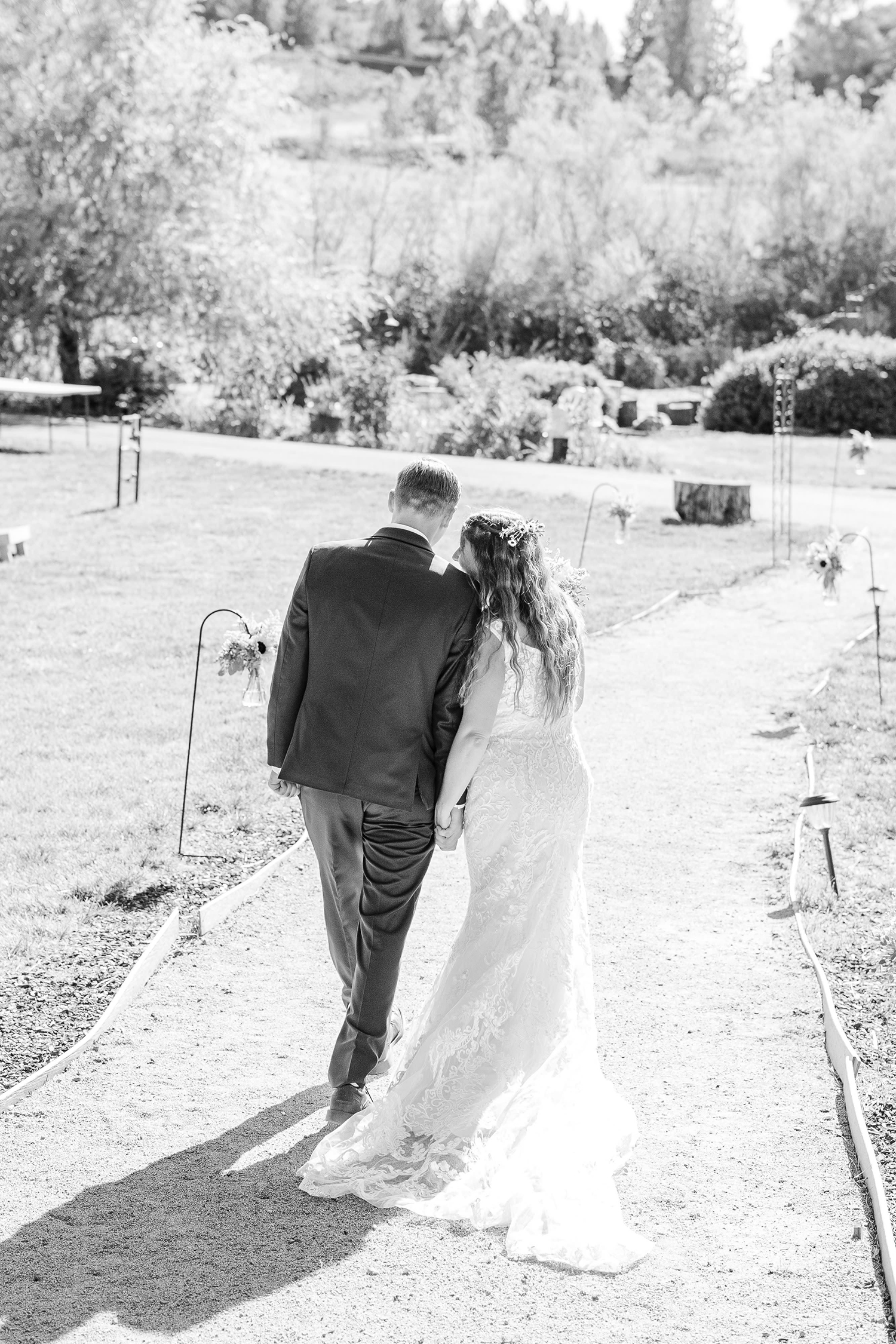 Apple Hill bluestone Meadow Wedding by Adrienne and Dani Photography
