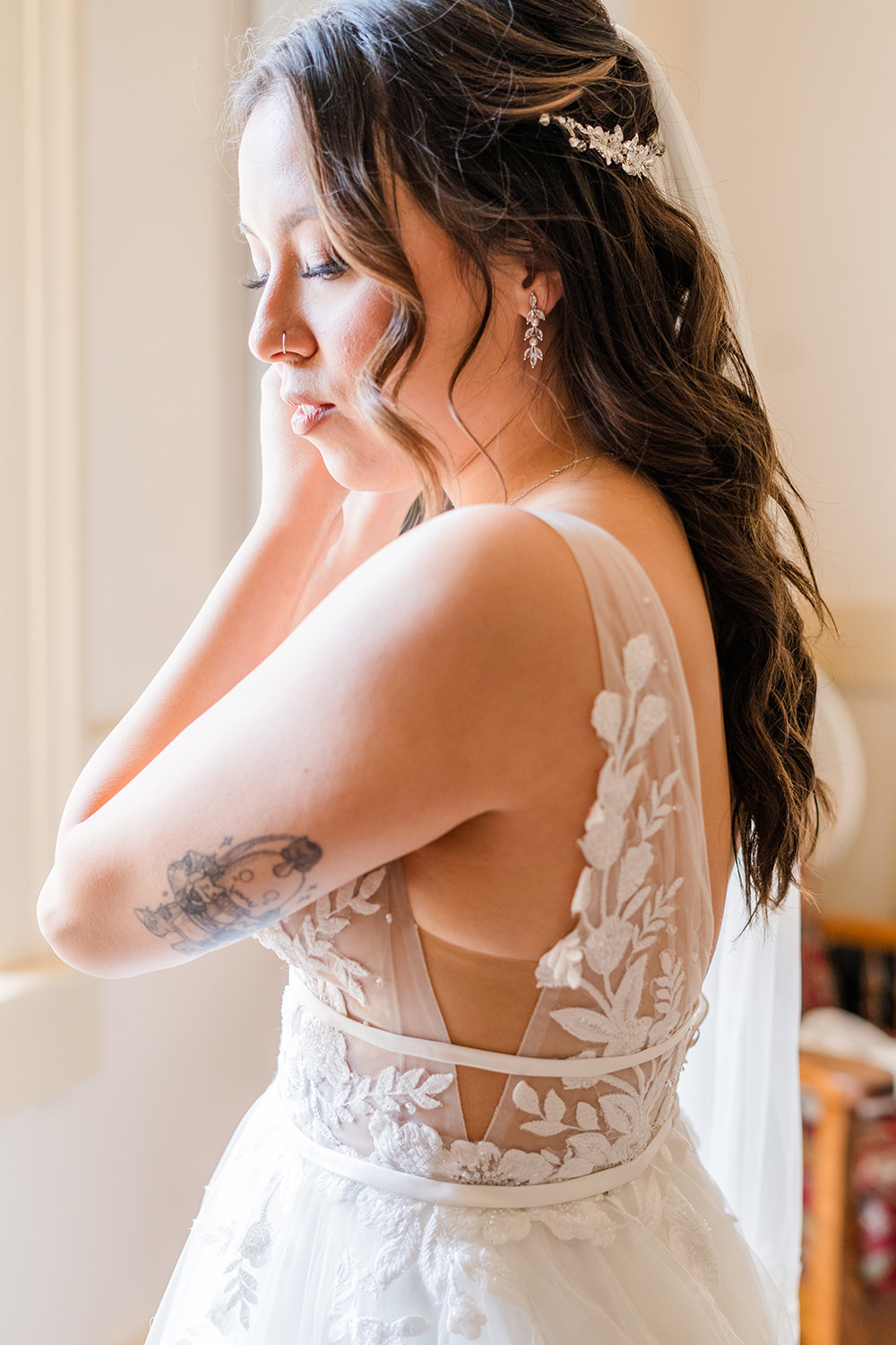 bridal getting ready details at a northstar house wedding in nevada city california