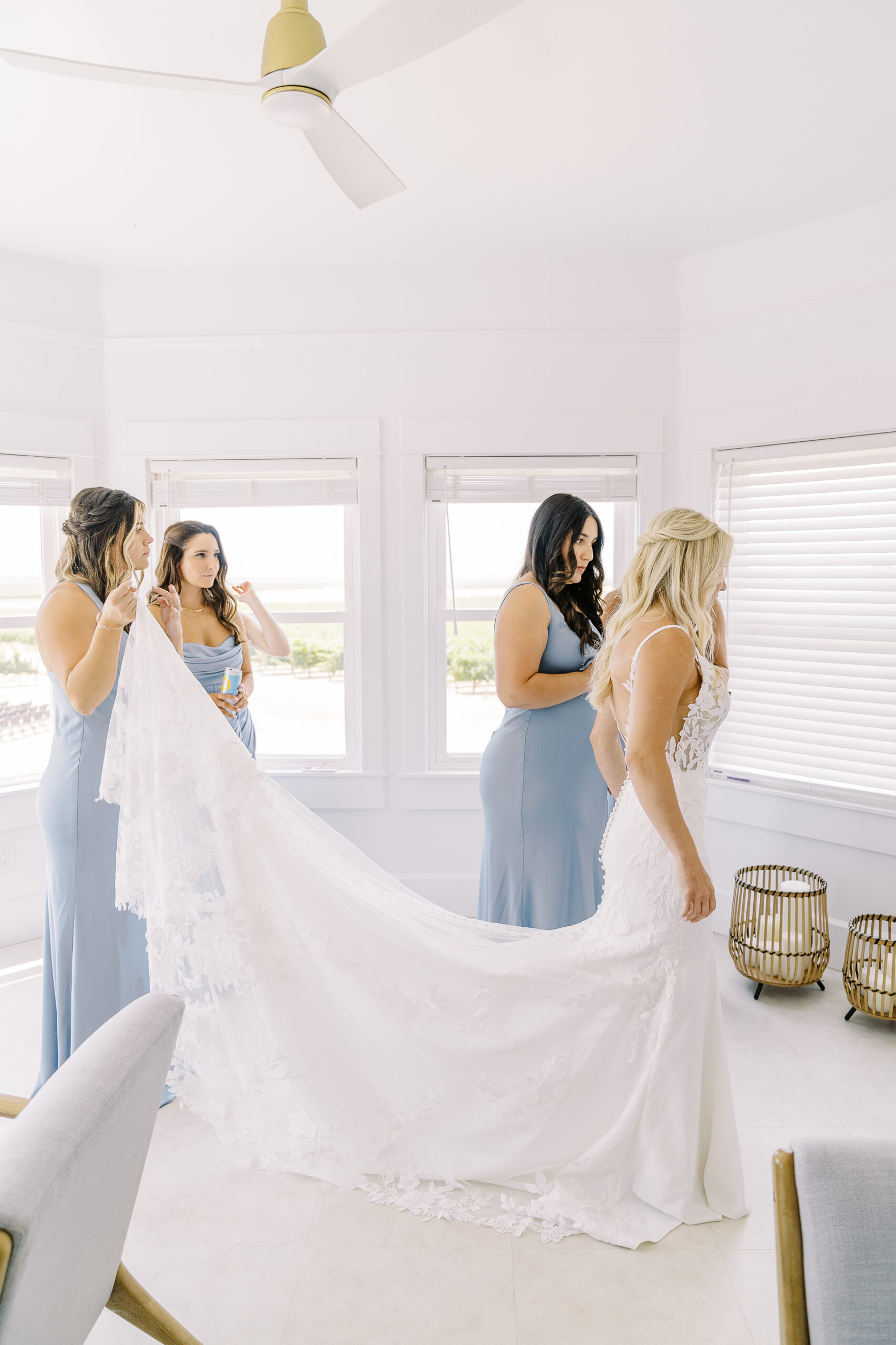 grindstone winery wedding getting ready photos by Sacramento wedding photographers Adrienne and Dani Photography 