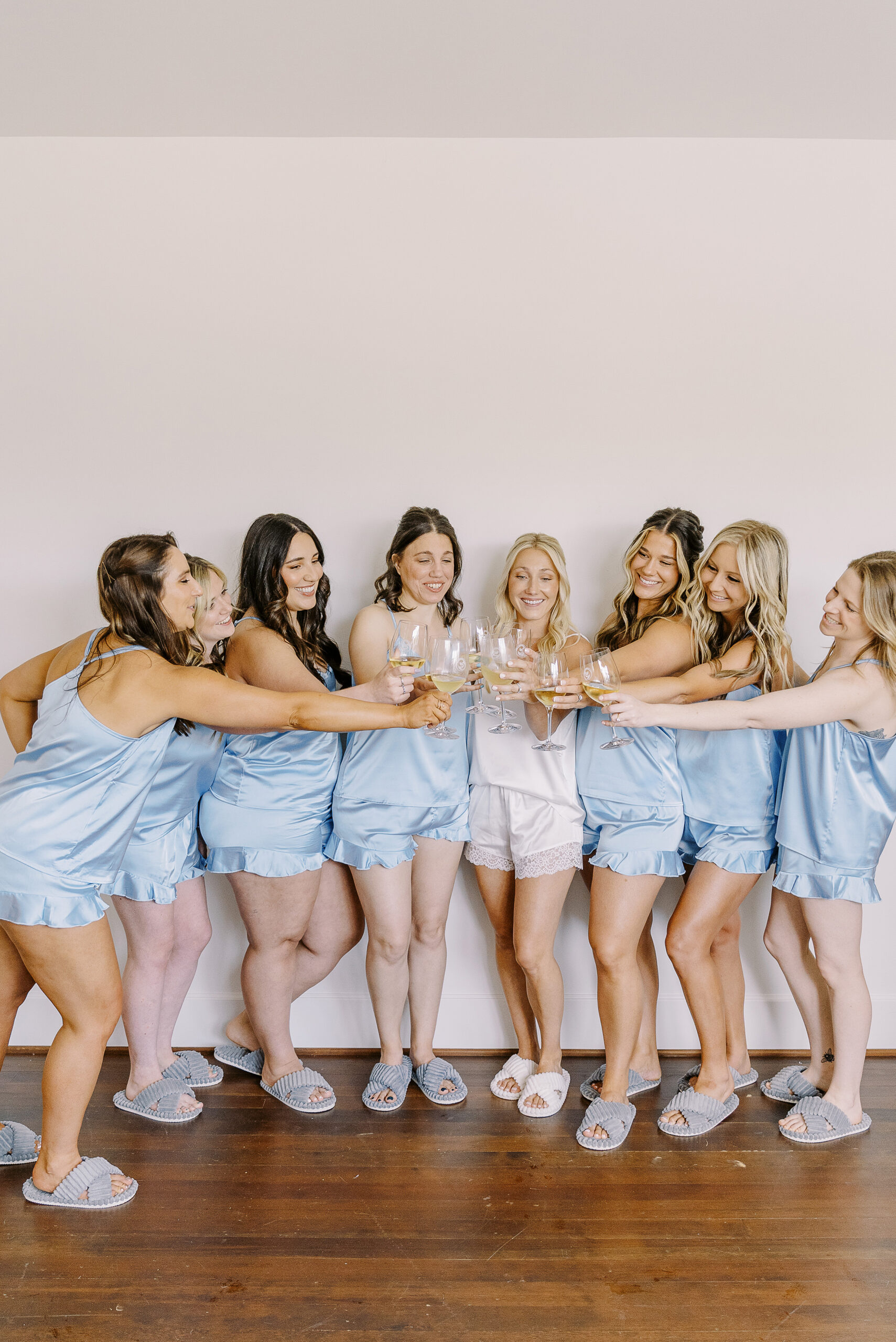 grindstone winery wedding getting ready photos by Sacramento wedding photographers Adrienne and Dani Photography 