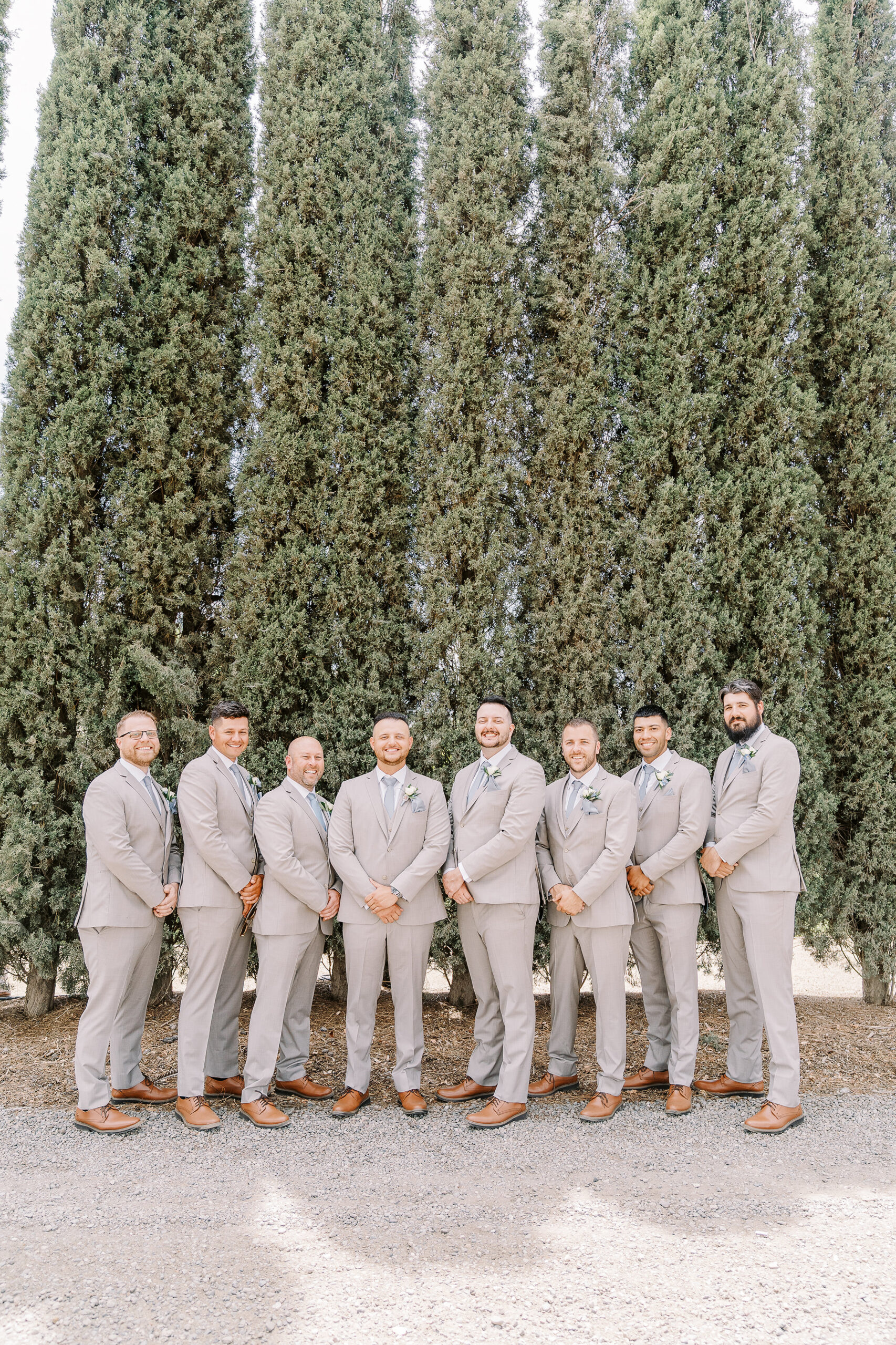 grindstone winery wedding party portrait photos by Sacramento wedding photographers Adrienne and Dani Photography 