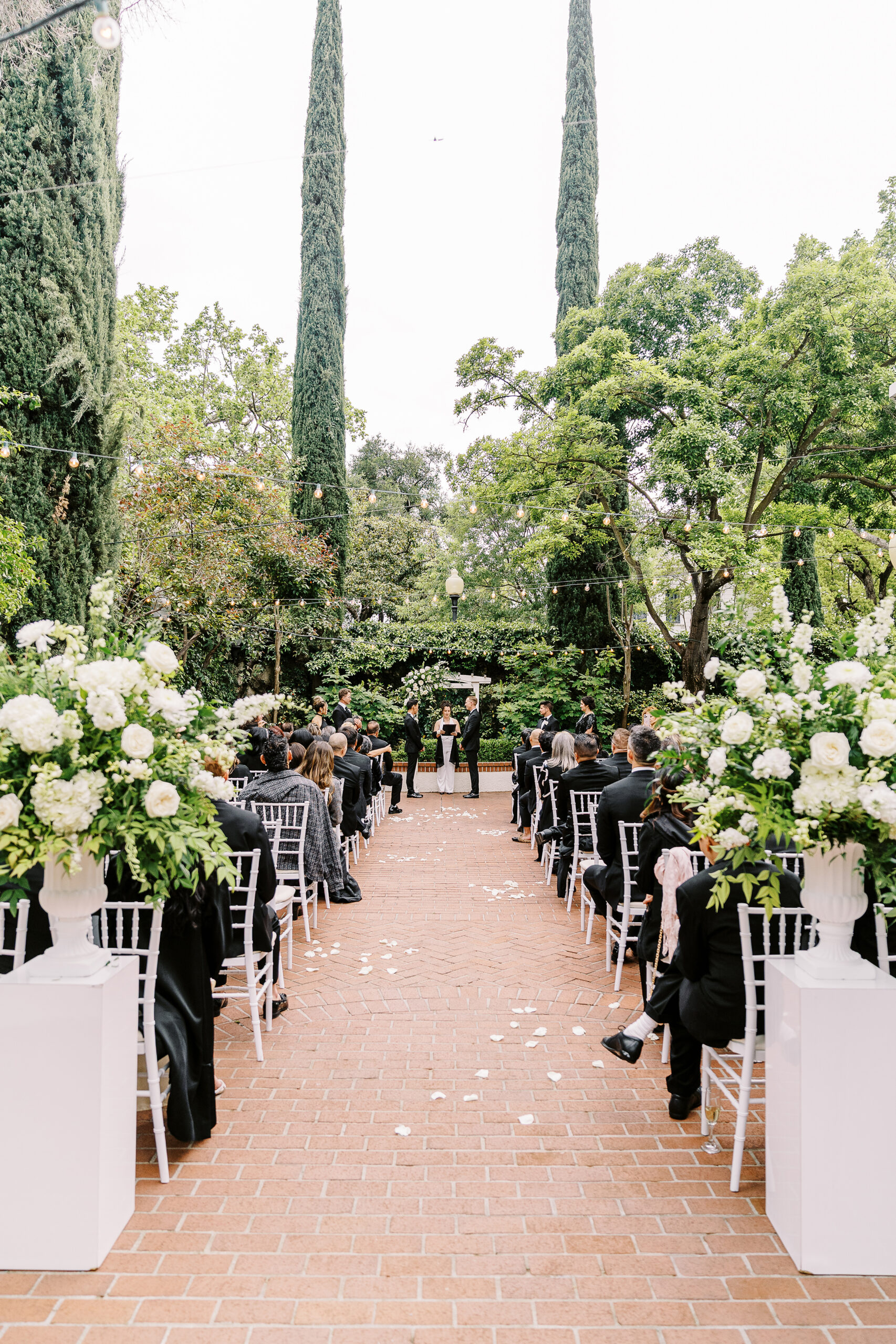an all white ceremony set up at the downtown sacramento wedding venue Vizcaya
