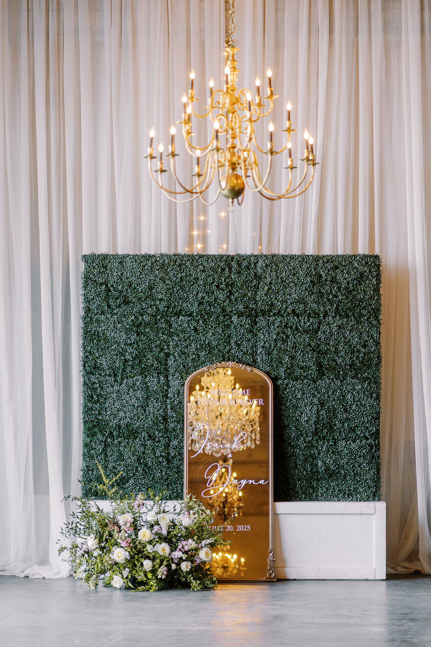 the willow ballroom wedding decor photos by sacramento wedding photographers