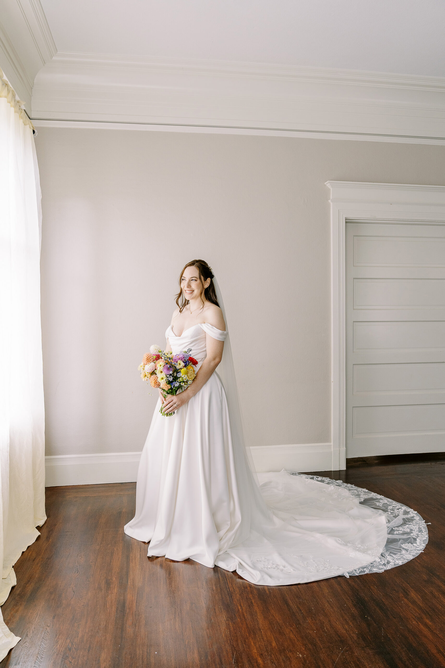 a bridal portrait at Vizcaya photographed by Sacramento wedding photographers