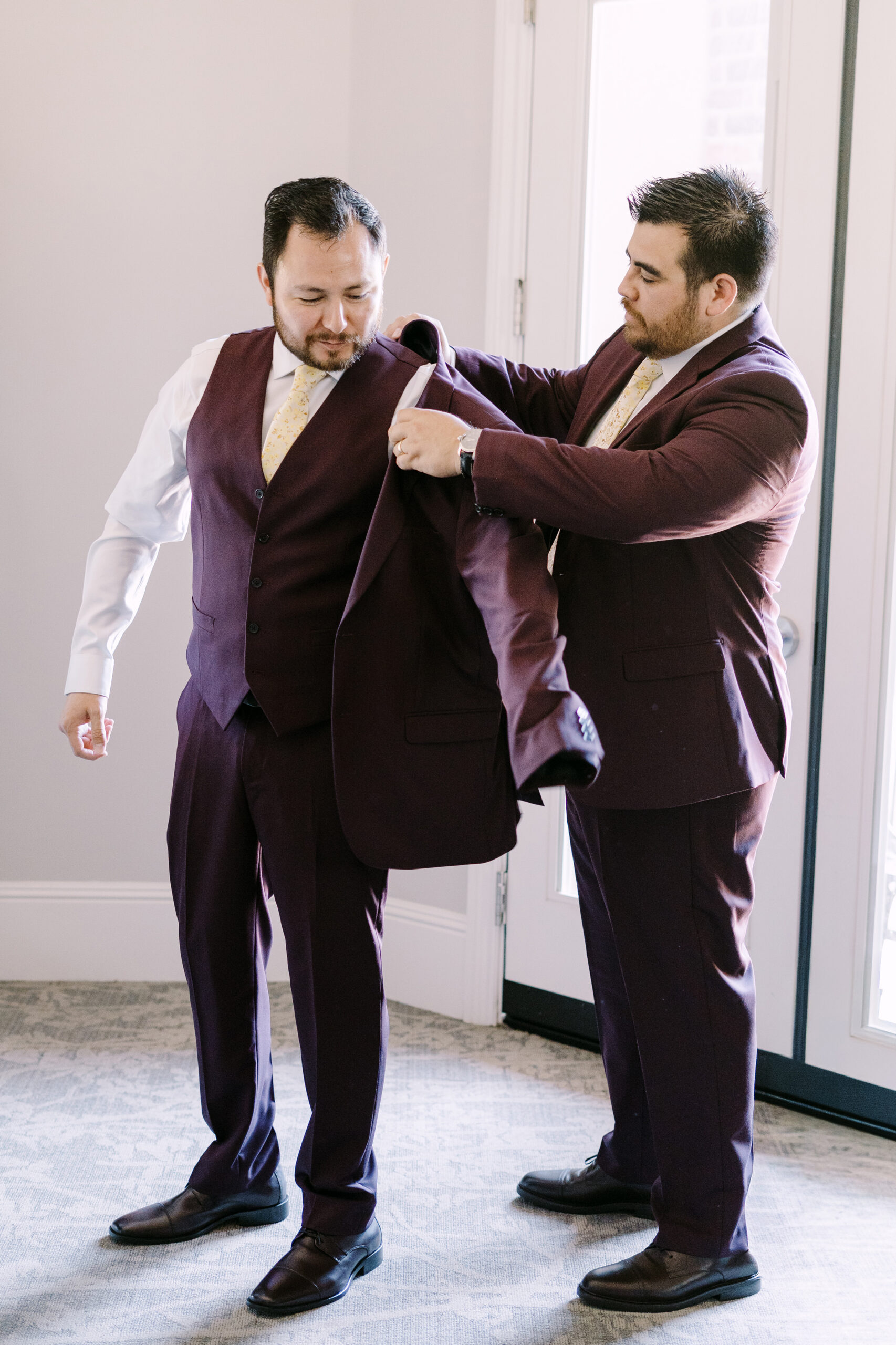 hotel winters wedding by Sacramento wedding photographers