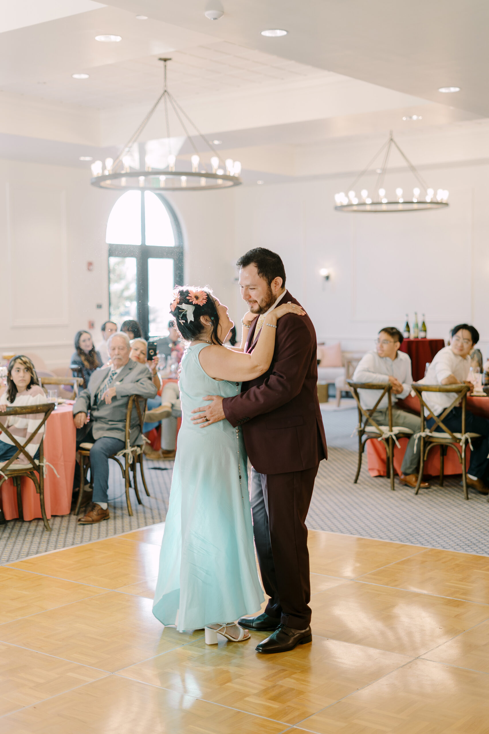 hotel winters wedding by Sacramento wedding photographers