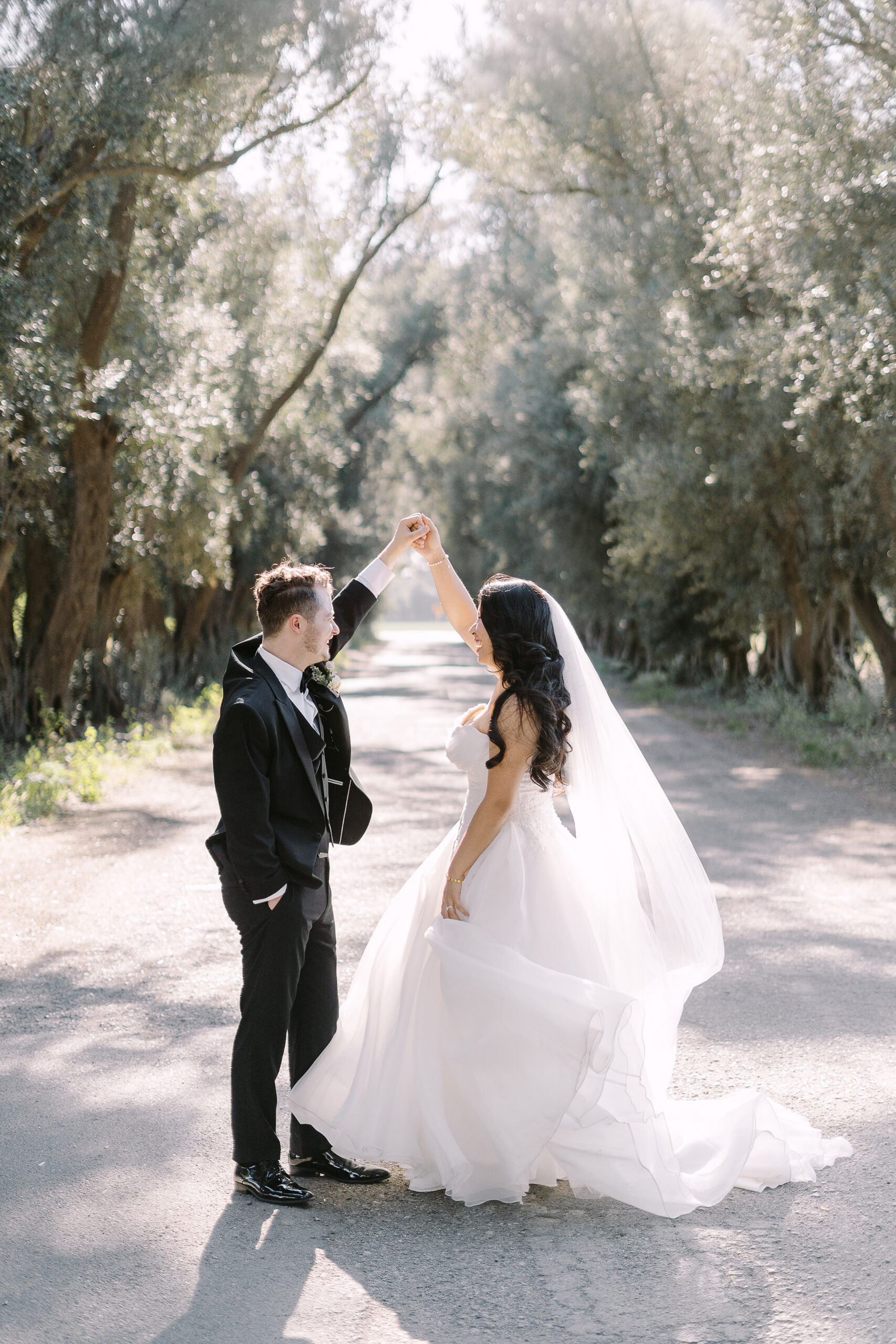the maples woodland wedding by Sacramento wedding photographers Adrienne and Dani Photography